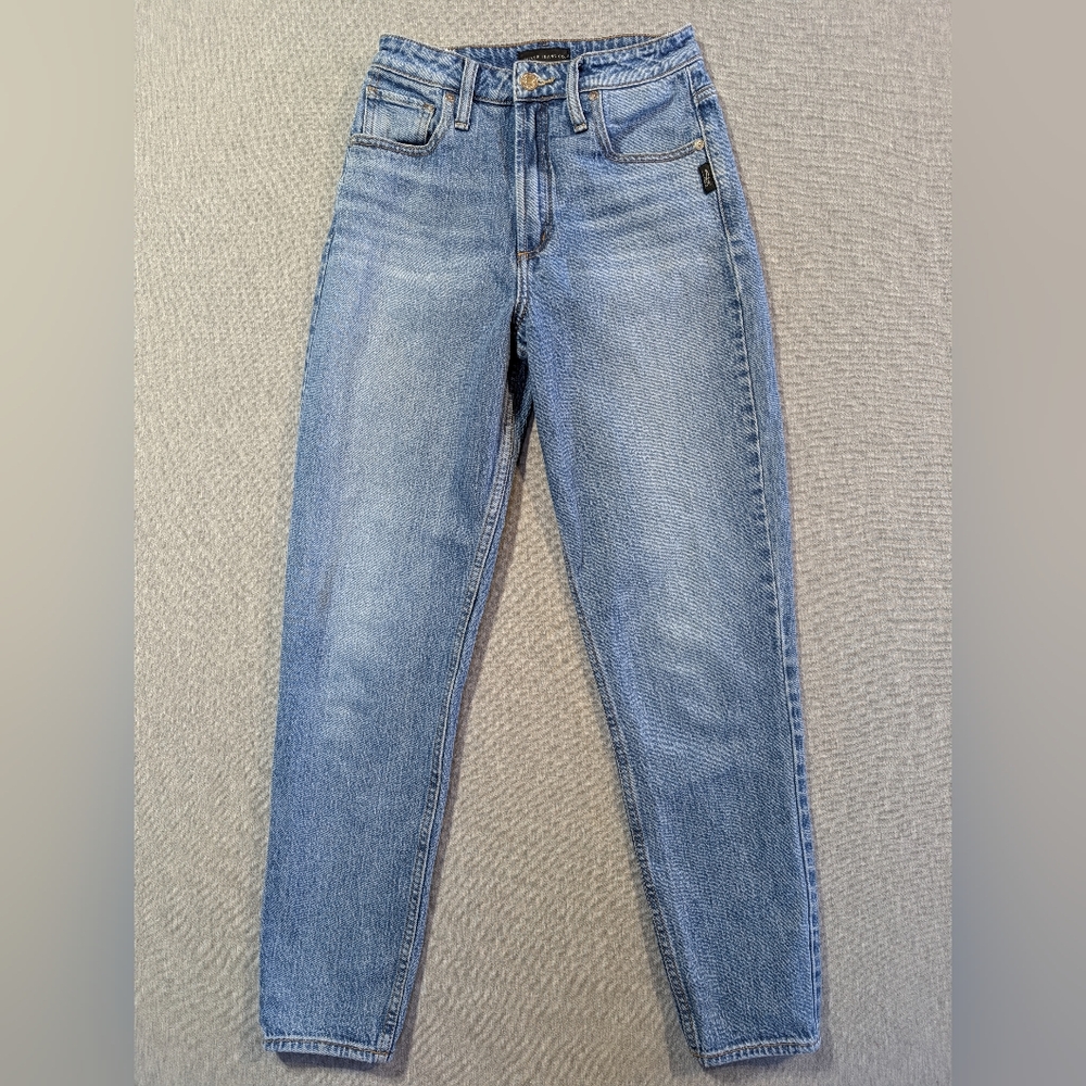 Silver Jeans Mom Women's 24 X 29 Medium Wash Blue Tapered Leg